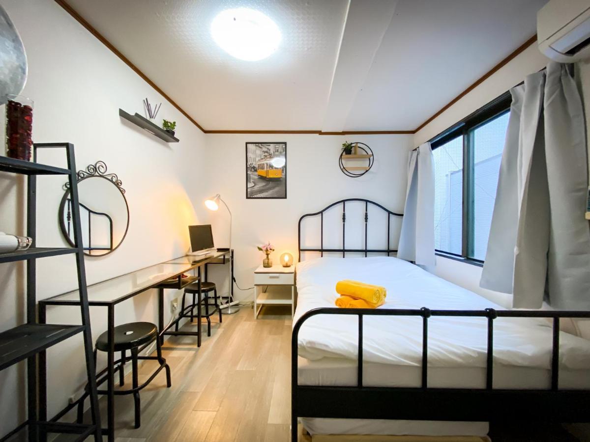 Holiday Anytel Shinjuku Токіо Екстер'єр фото
