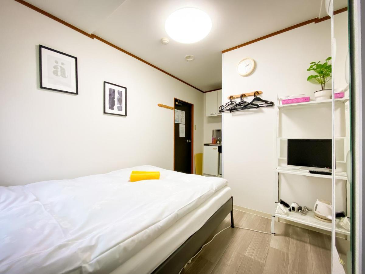 Holiday Anytel Shinjuku Токіо Екстер'єр фото
