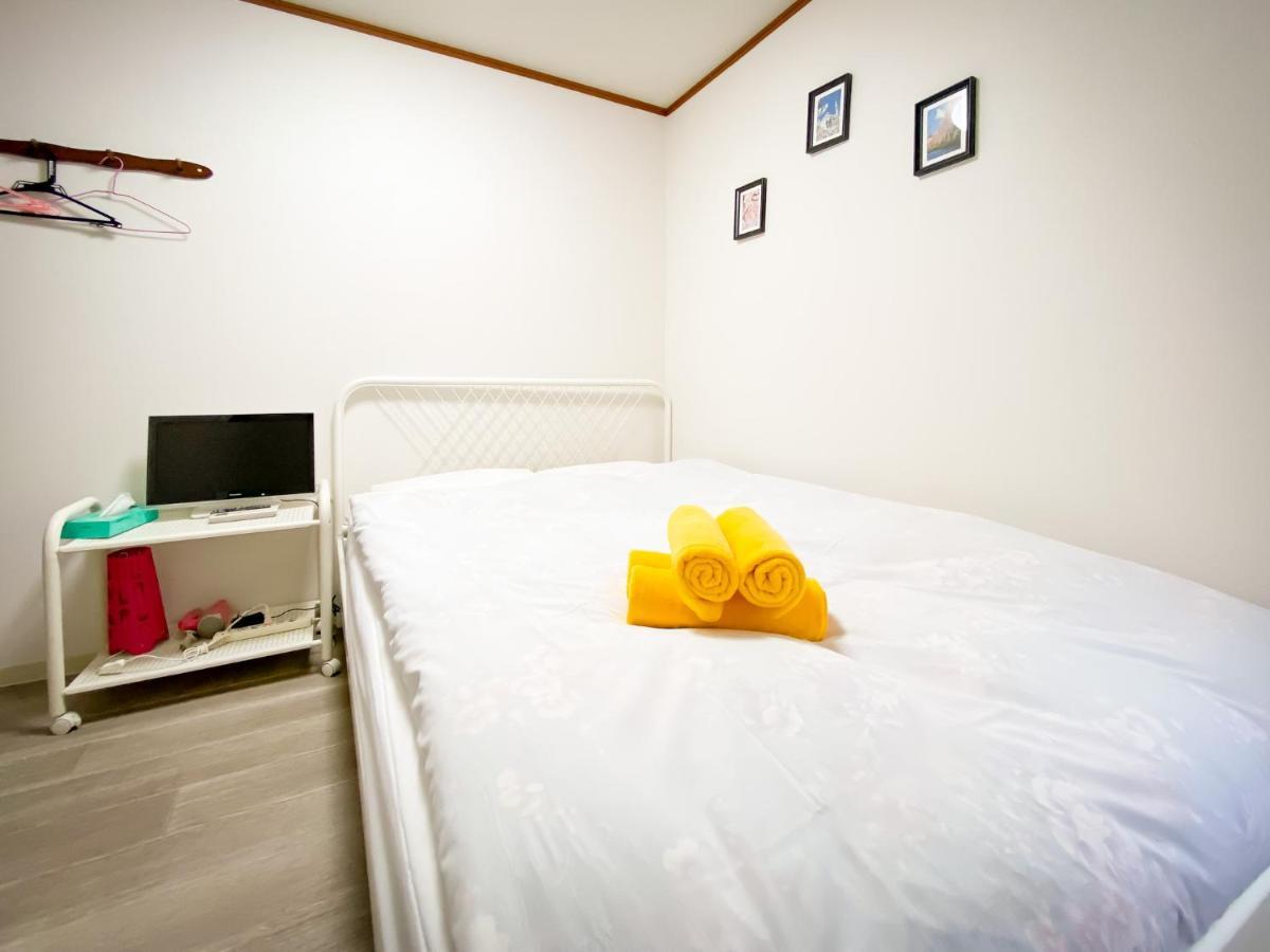 Holiday Anytel Shinjuku Токіо Екстер'єр фото